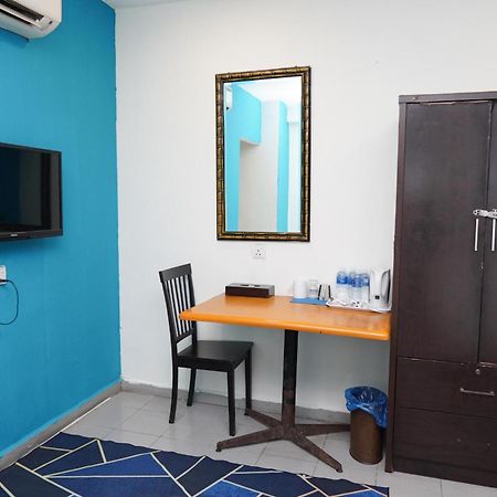 Hotel Shri Putiri Pasir Gudang Exterior photo