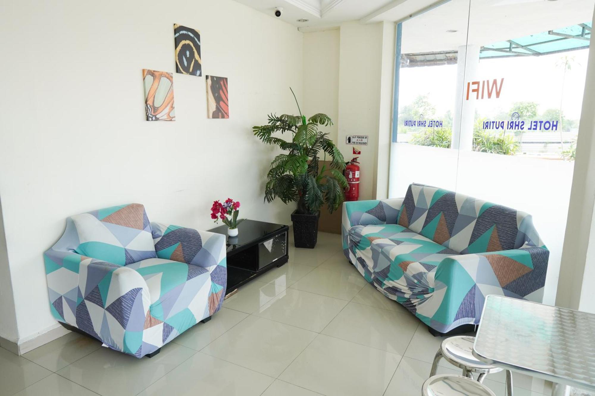 Hotel Shri Putiri Pasir Gudang Exterior photo